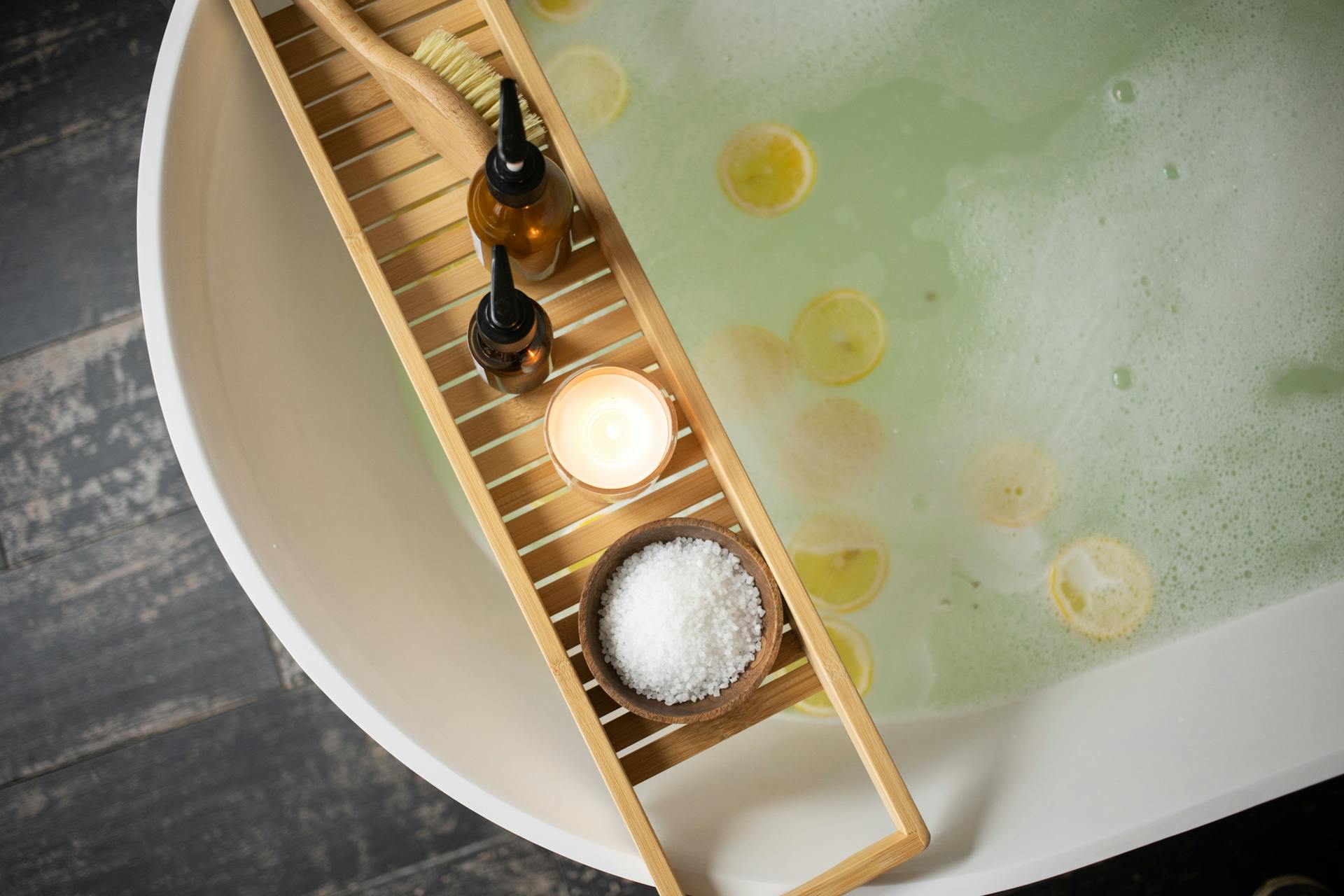 ALOMIE Bamboo Bathtub Tray™